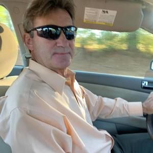 Meet your Posher, Leona